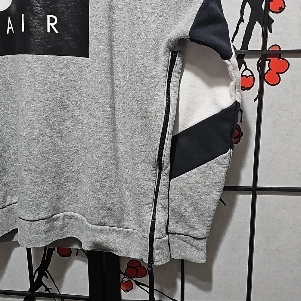 Nike Air Gray Pullover Sweater Size Large